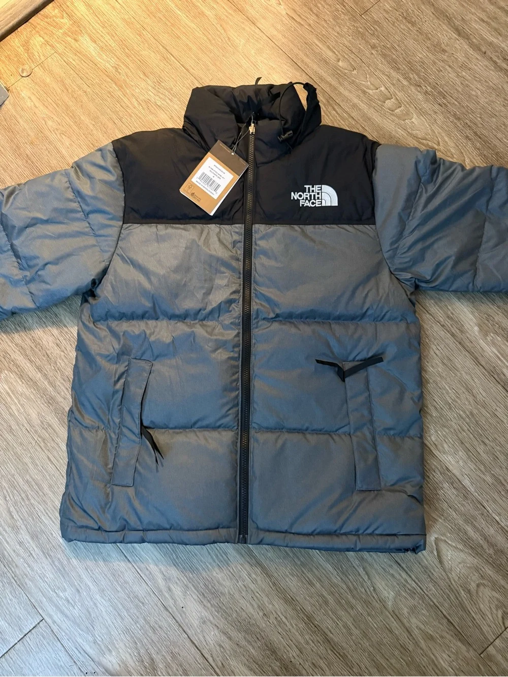 The North Face Mens' Grey & Black Puffer Jacket Medium